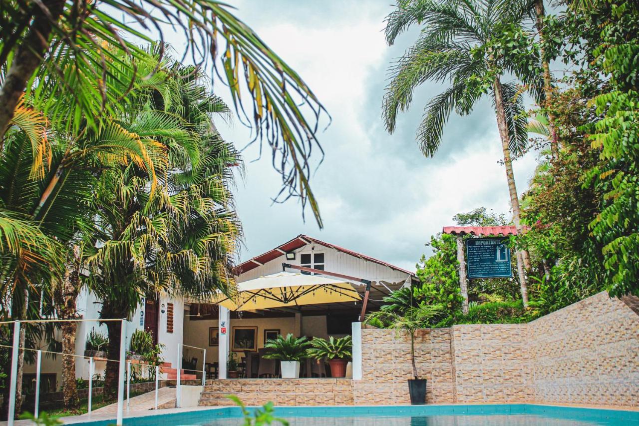 Albergue Turistico Gstir Pozuzo Esterno foto